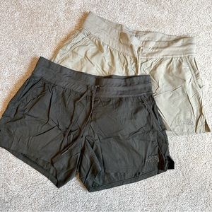 2pk North Face Shorts